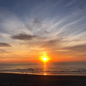 https://luxe-app-zeedijk-mariakerke-prachtig-zeezicht.ostend-hotel.net